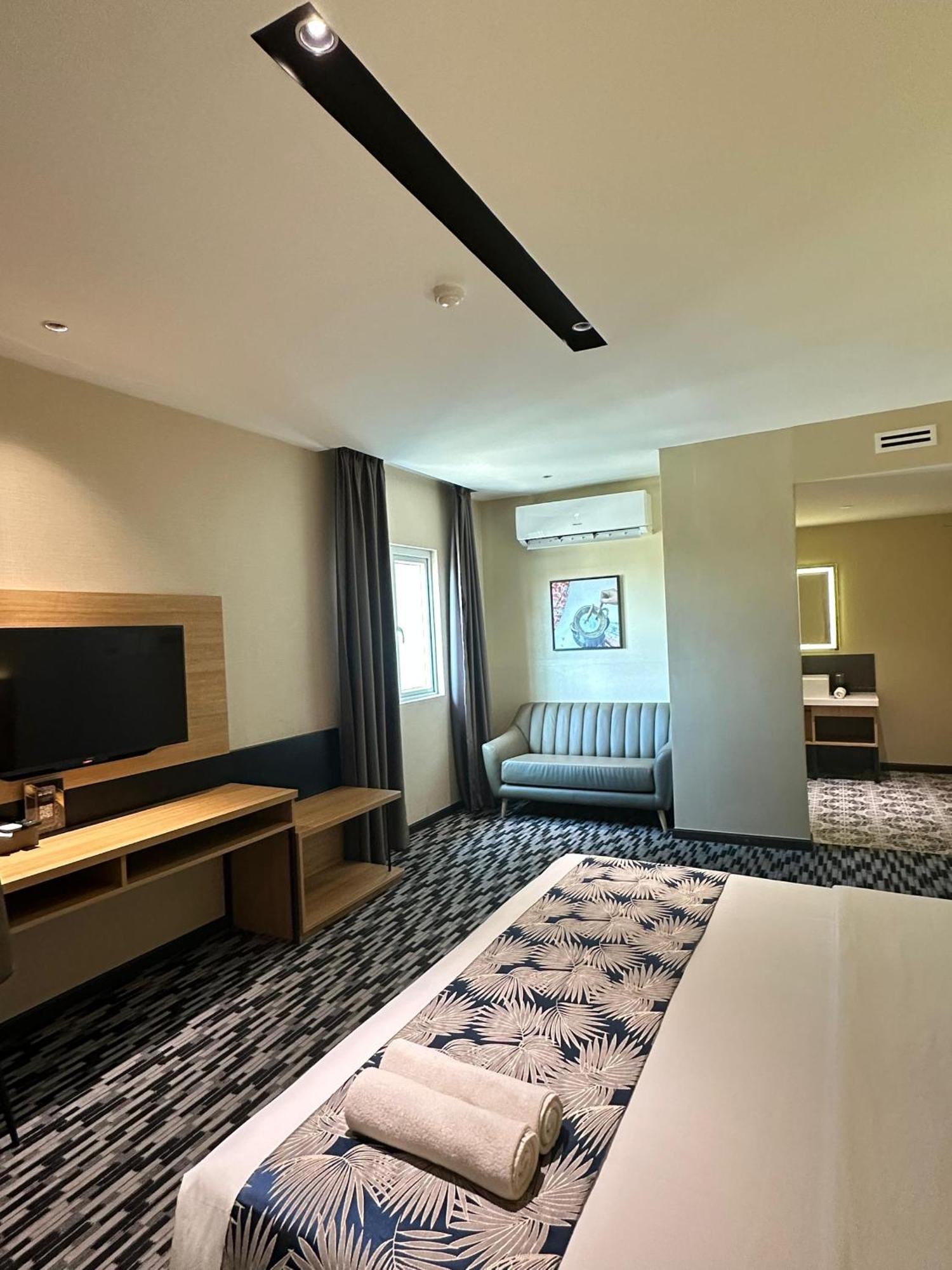 Nb Hotel Johor Bahru Exterior photo