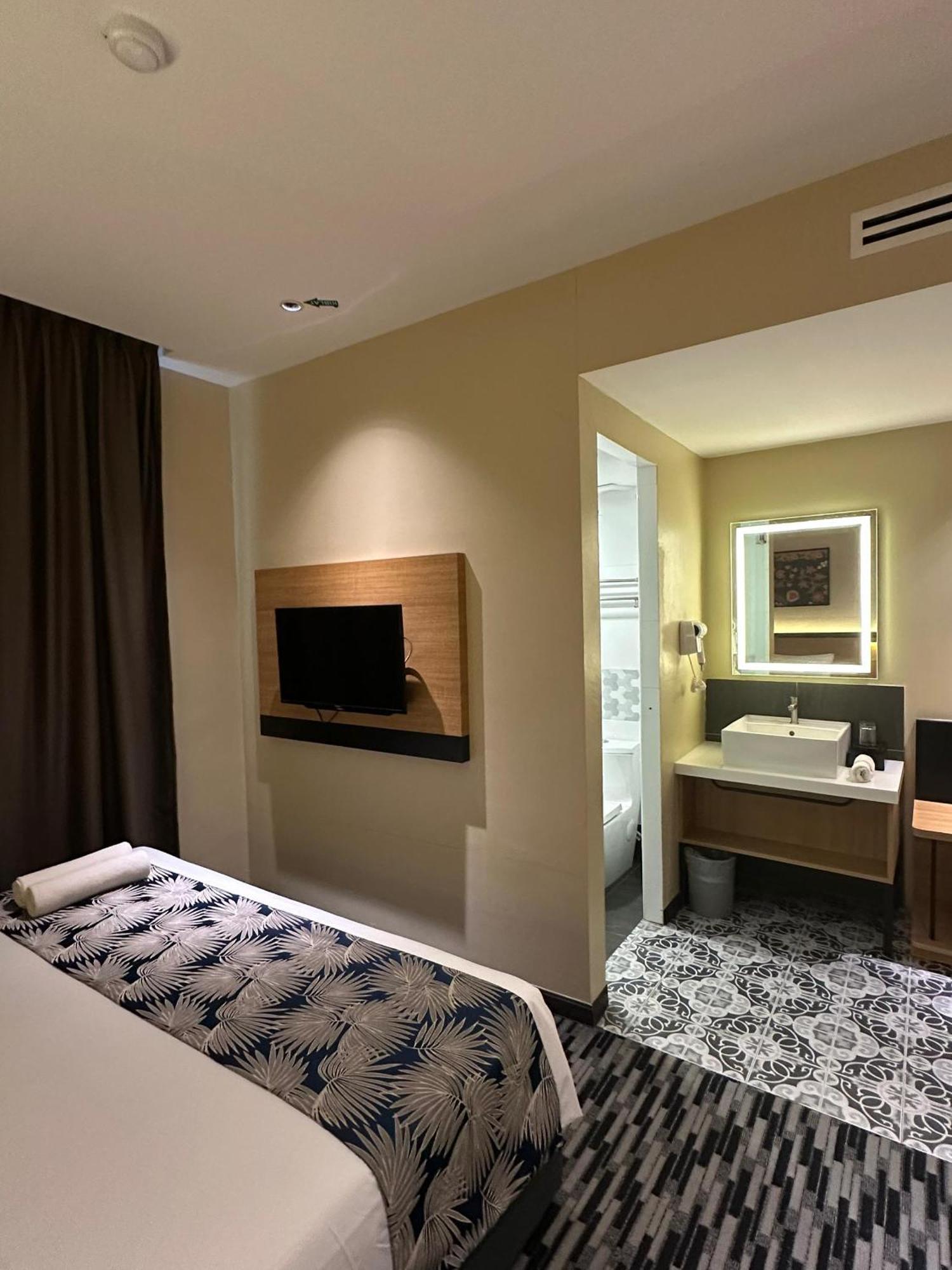 Nb Hotel Johor Bahru Exterior photo