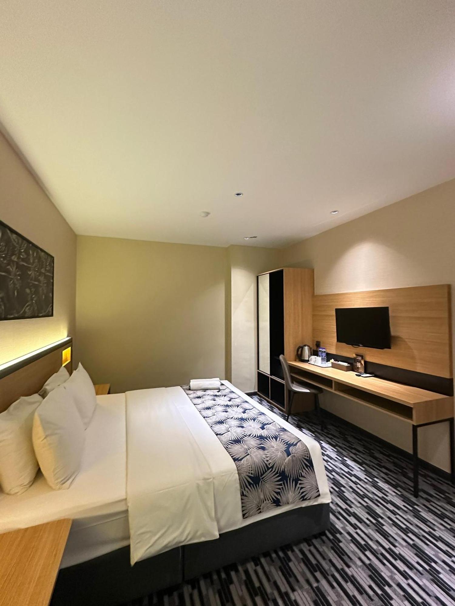 Nb Hotel Johor Bahru Exterior photo